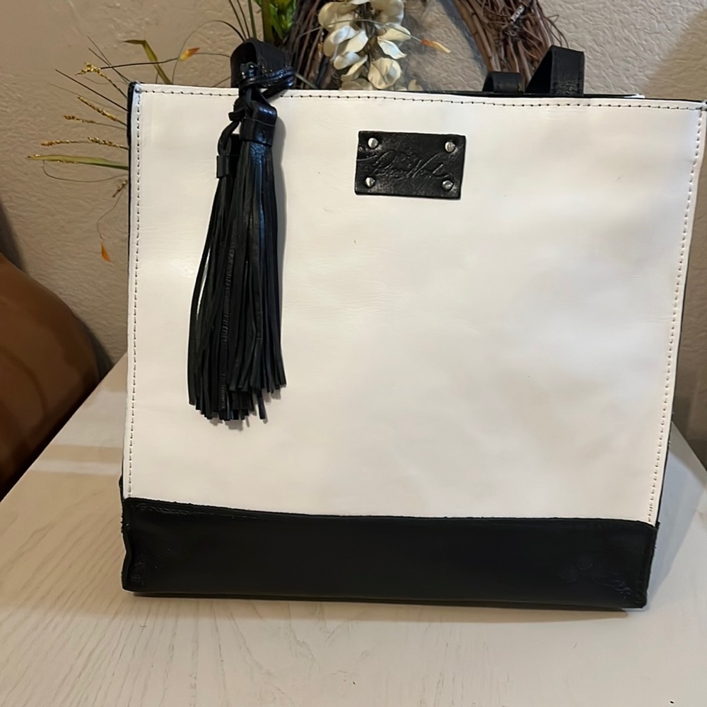 Classic Two-Tone White and Black Tote Bag with Tassel